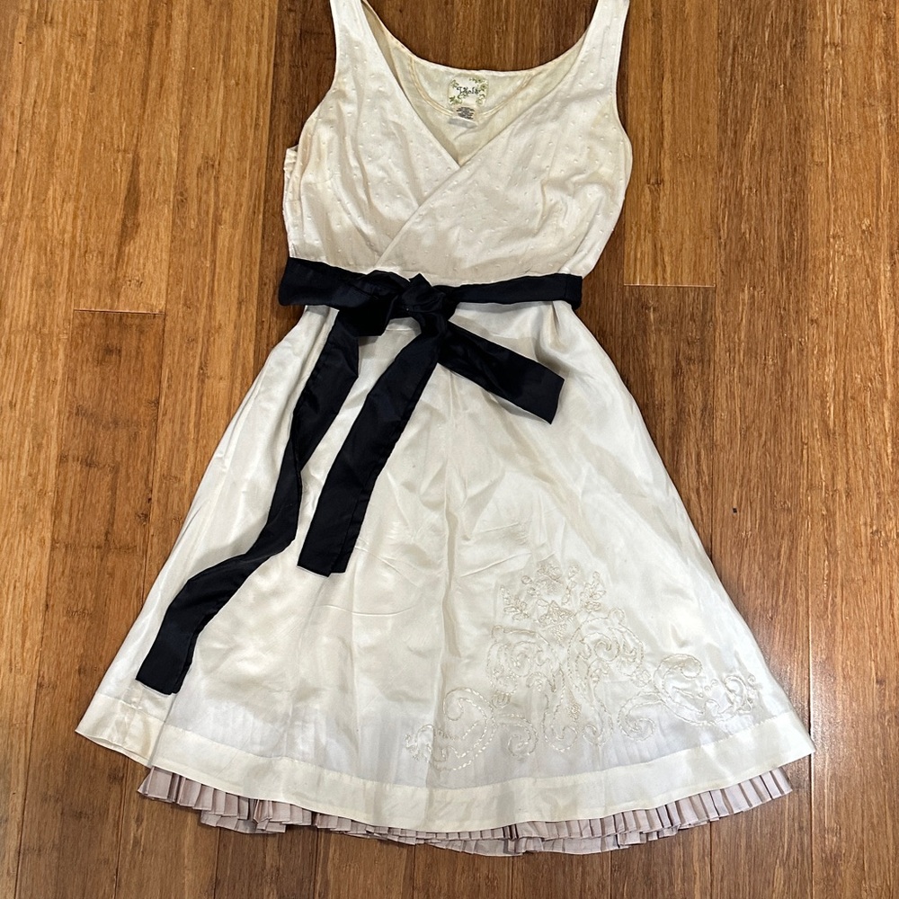 LAST CHANCE OFFER: Chic Cream Dress with Black Belt